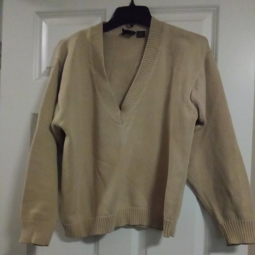 Liz Sport, size M, Beige V-Neck Sweater
